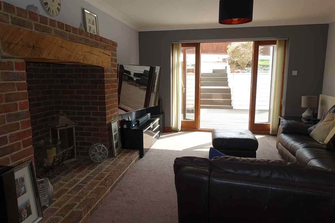 resized-2349823-AAVW LIVING ROOM B.jpg